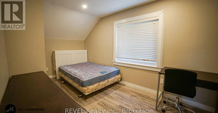 32 Edmund Street, St. Catharines, ON, L2R 2G2 - 14