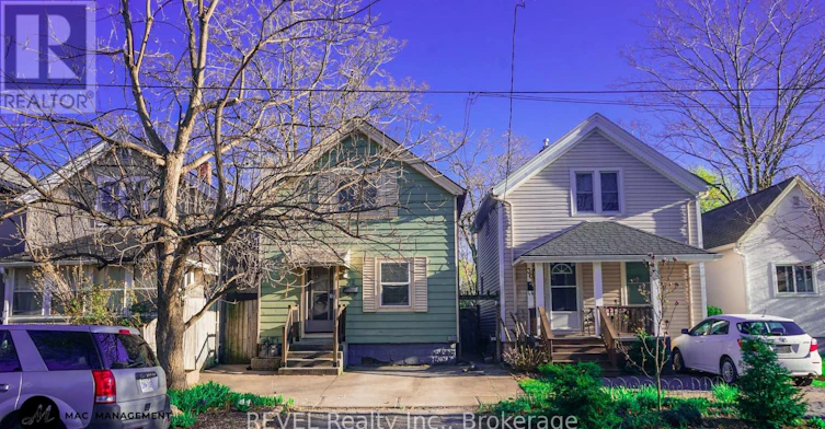 32 Edmund Street, St. Catharines, ON, L2R 2G2