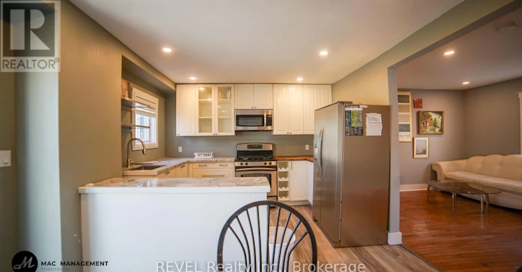 32 Edmund Street, St. Catharines, ON, L2R 2G2 - 6