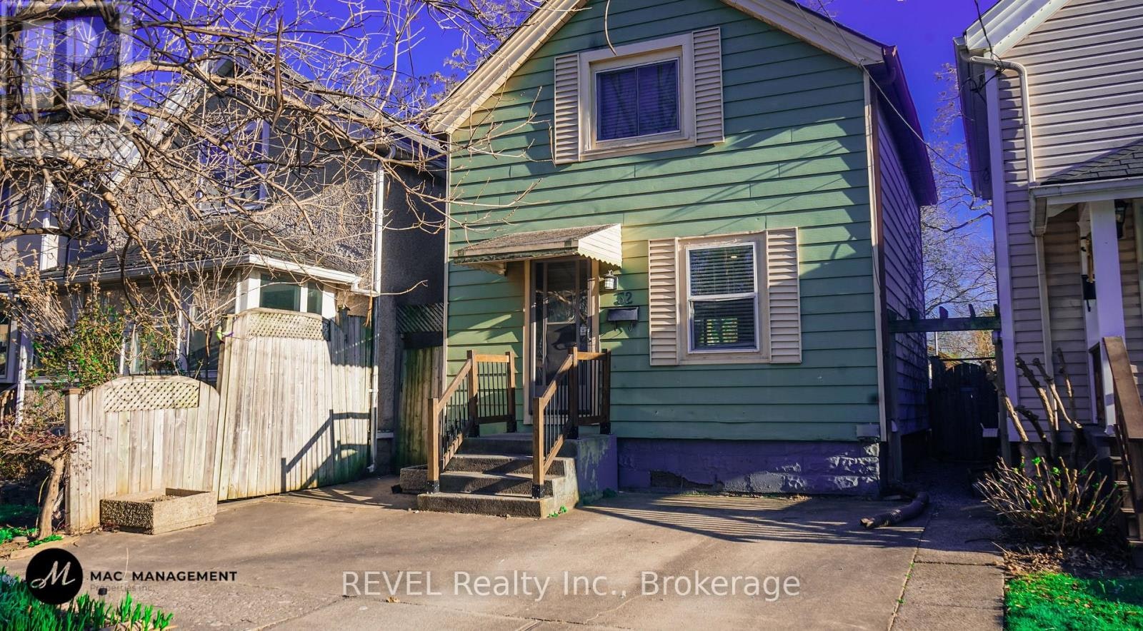 32 Edmund Street, St. Catharines, ON, L2R 2G2 - 2