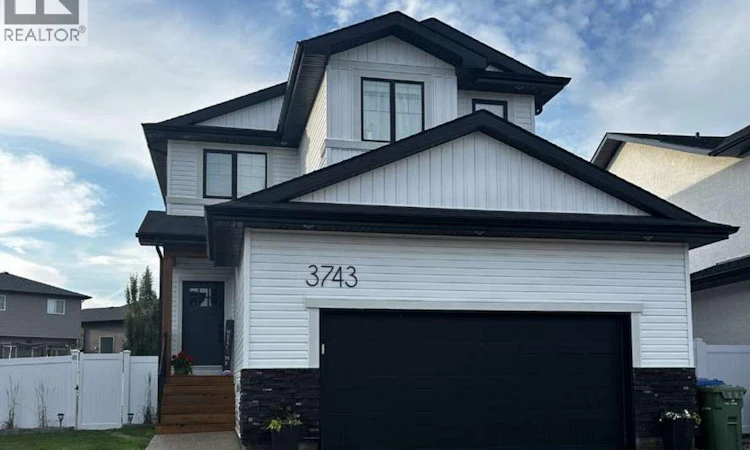 3743 Gee Crescent
