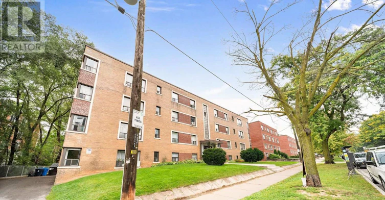 110-308 The Kingsway, Toronto, ON, M9A 3V2 - 3