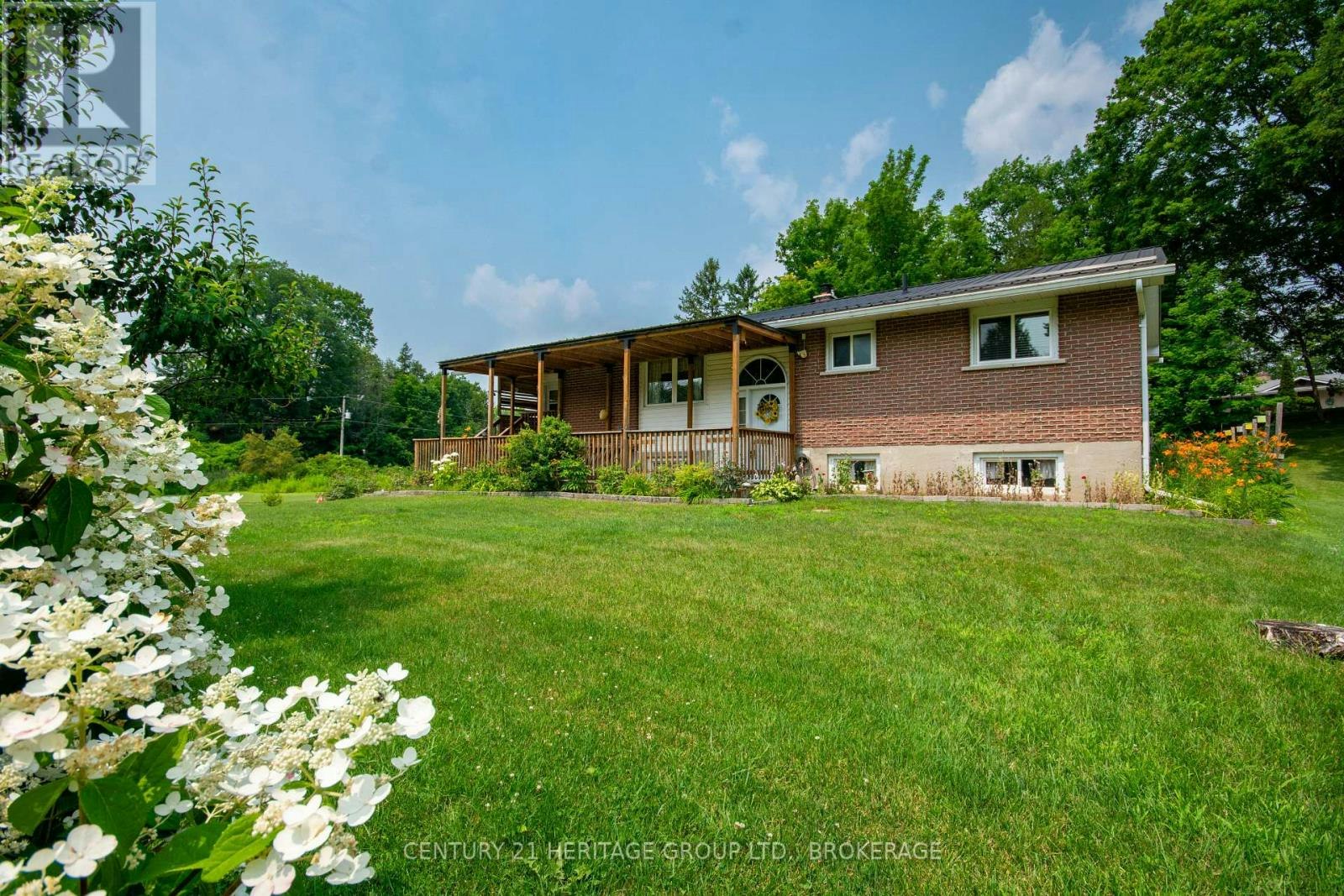 4309 Maple Drive, South Frontenac, ON, K0H 2W0
