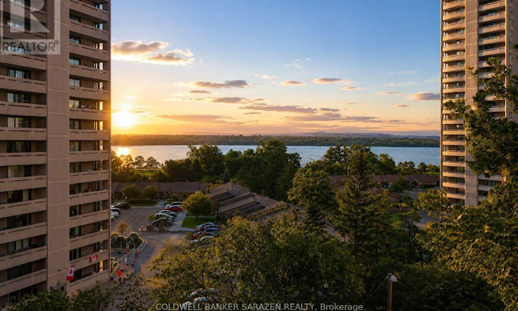 702-1100 Ambleside Drive