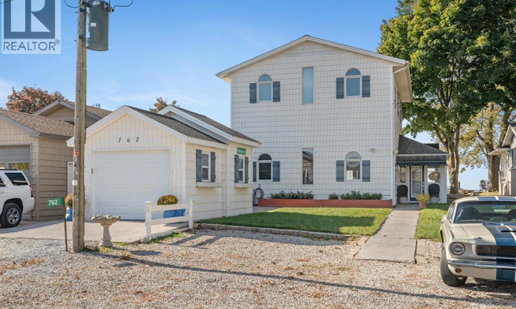 762 Point Pelee Drive