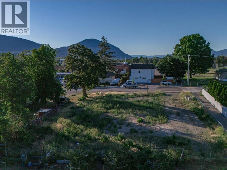 274 Kinney Avenue, Penticton, BC - 3