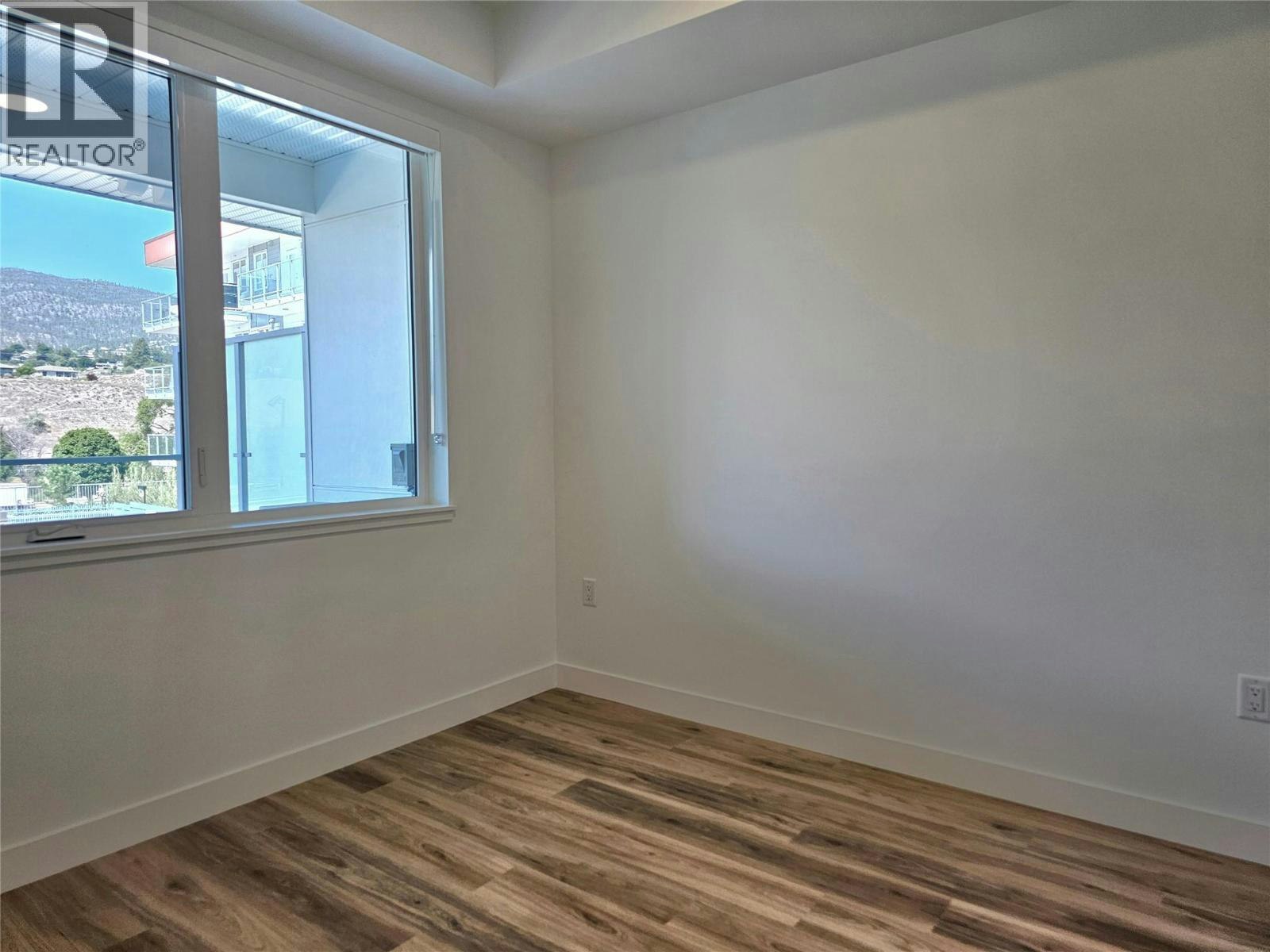 420-271 Wylie Street, Penticton, BC, V2A 0L3 - 16