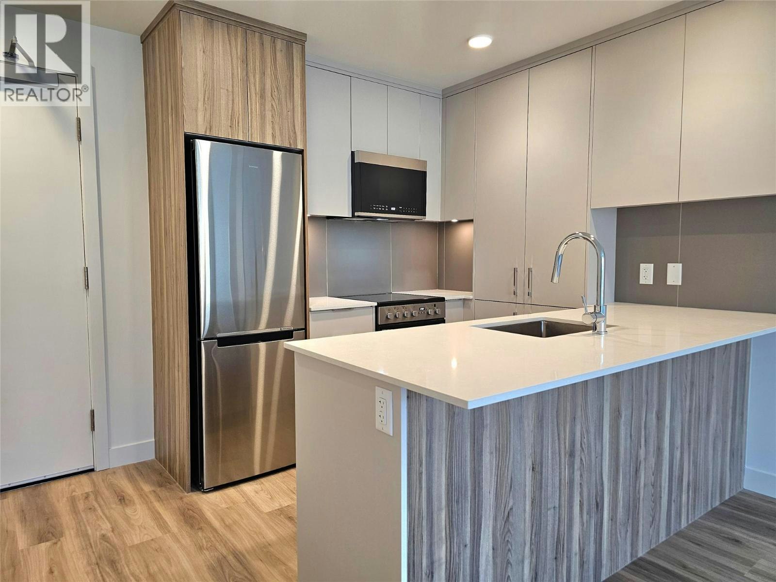 420-271 Wylie Street, Penticton, BC, V2A 0L3 - 10