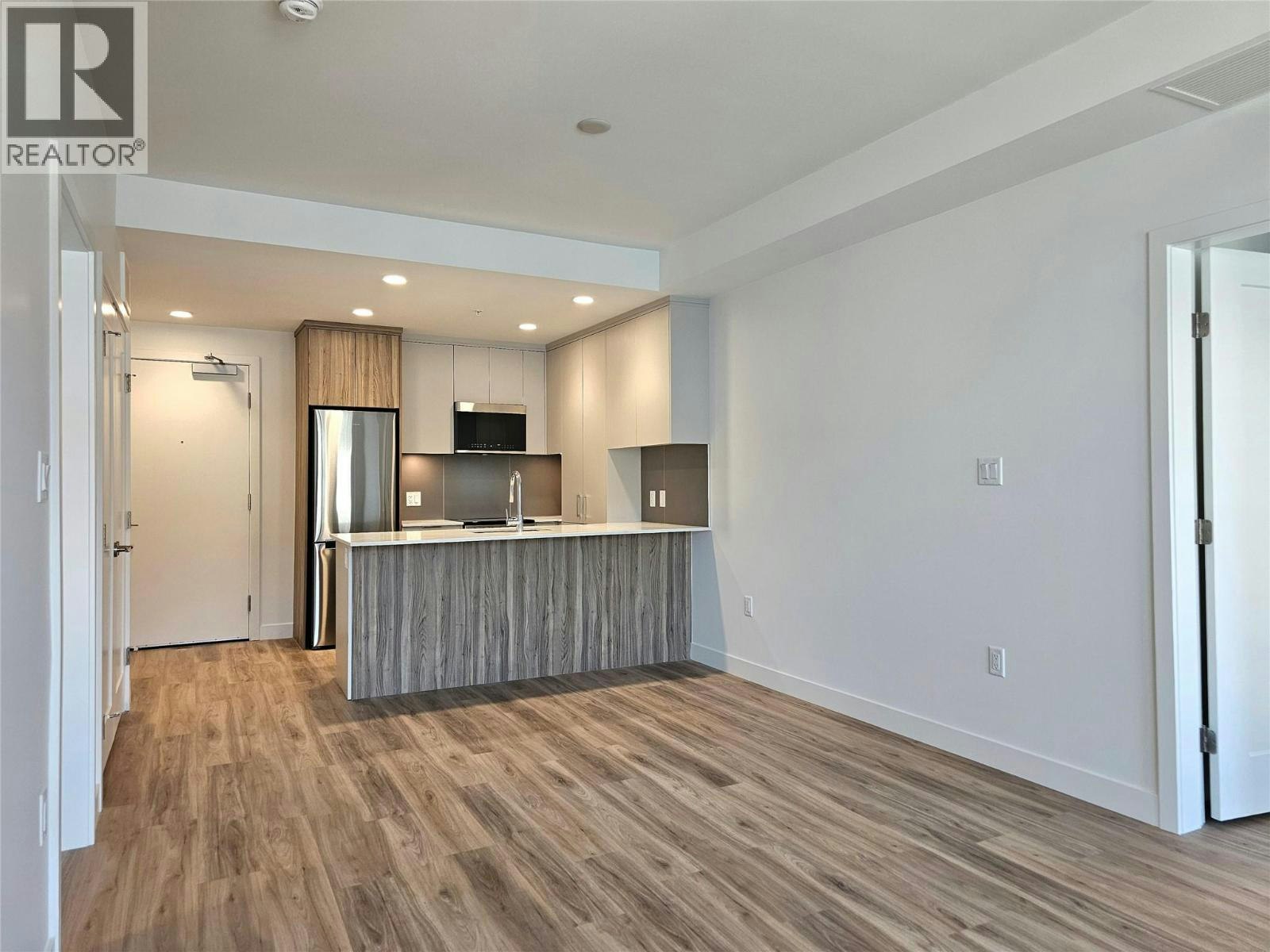 420-271 Wylie Street, Penticton, BC, V2A 0L3 - 9
