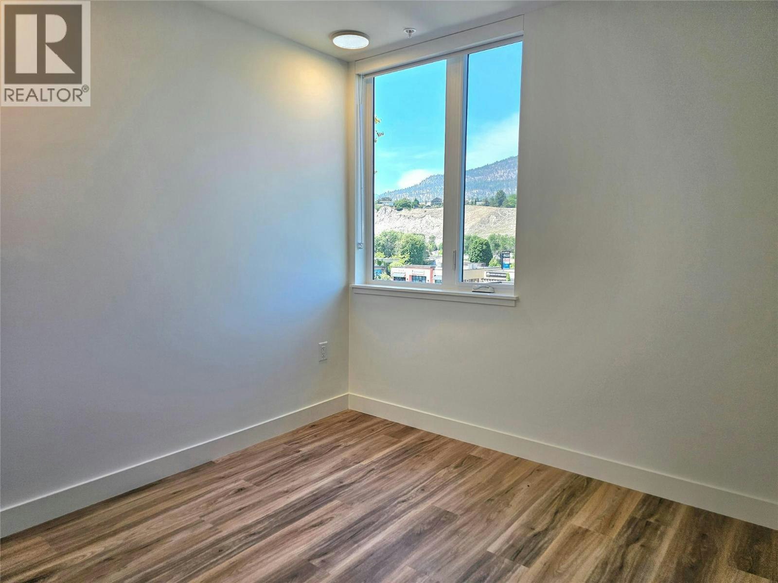 420-271 Wylie Street, Penticton, BC, V2A 0L3 - 21