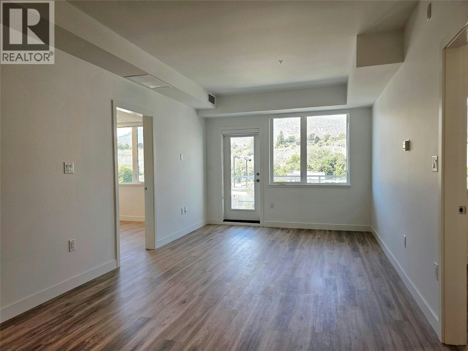 420-271 Wylie Street, Penticton, BC, V2A 0L3 - 15