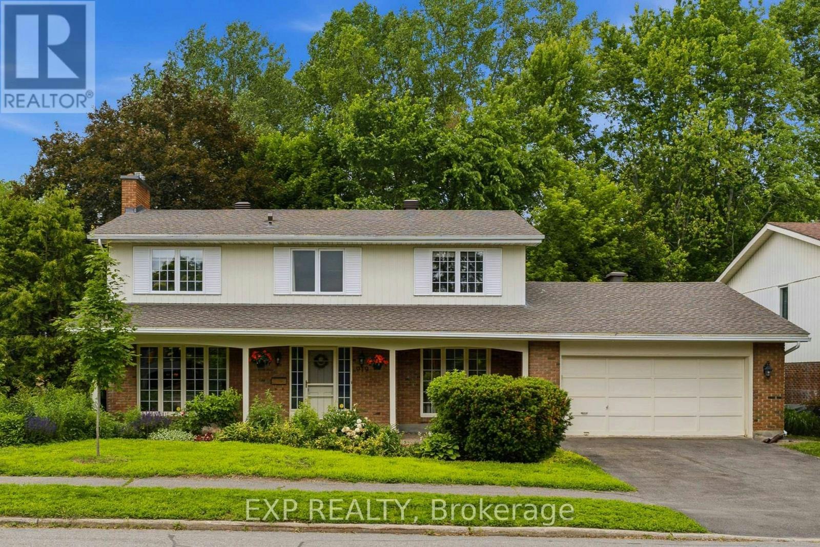 919 Plante Drive, Ottawa, ON, K1V 9E3