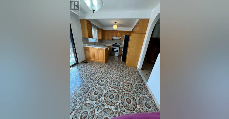 2114 Islington Avenue, Toronto, ON, M9P 3N9 - 6