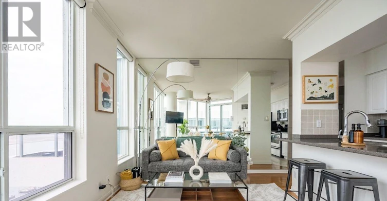 11-2811 230 Ph Queens Quay W, Toronto, ON, M5J 2Y7 - 5