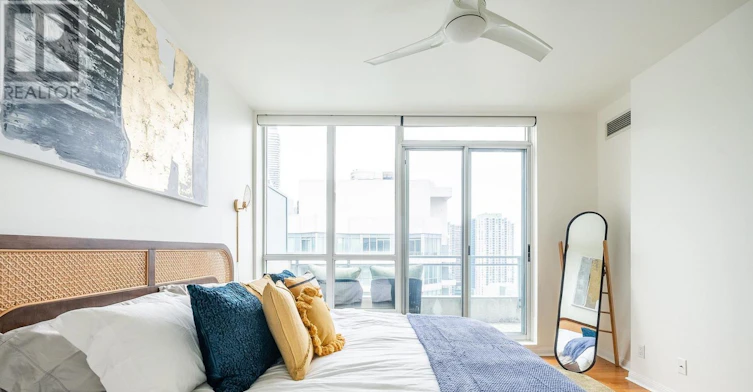 11-2811 230 Ph Queens Quay W, Toronto, ON, M5J 2Y7 - 12