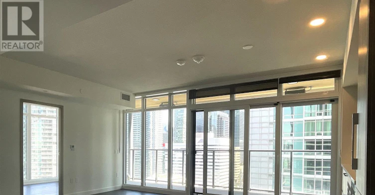 2103-1 Concord Cityplace Way, Toronto, ON, M5V 0X3 - 2