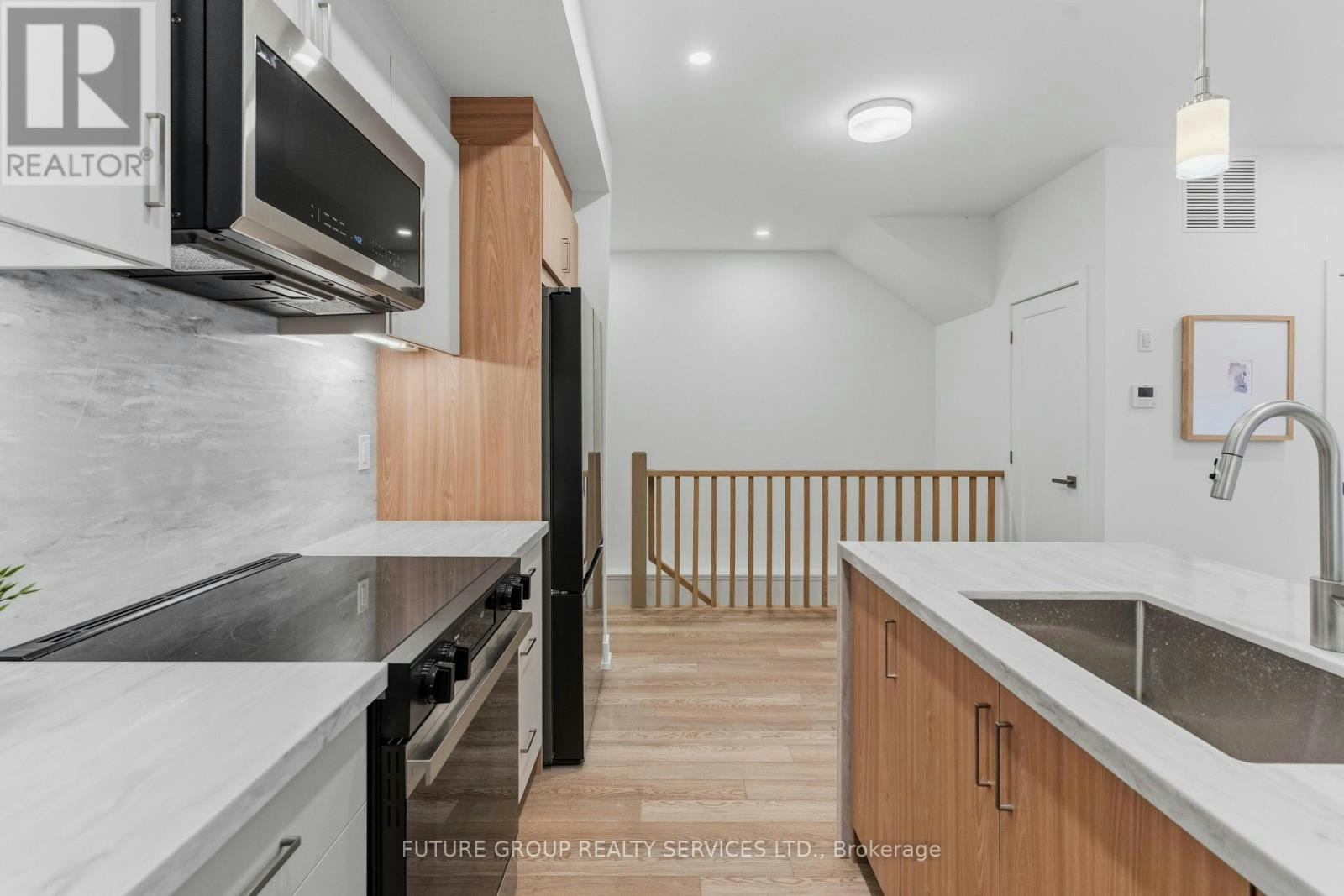 1-86 Kenwood Avenue, Toronto, ON, M6C 2S2 - 18