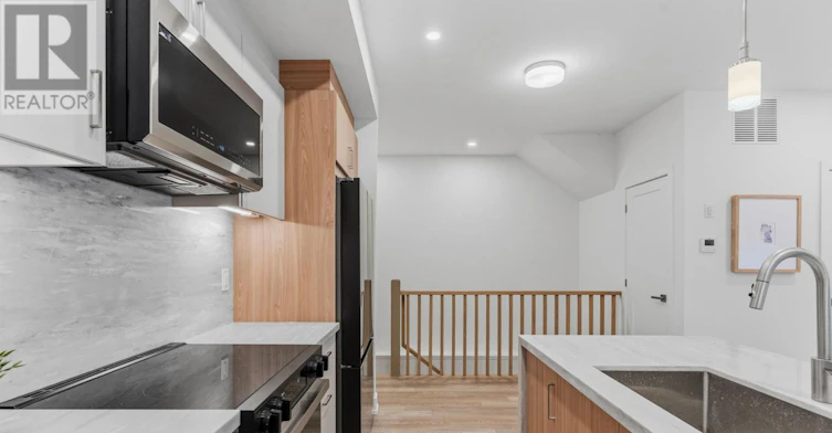 1-86 Kenwood Avenue, Toronto, ON, M6C 2S2 - 18