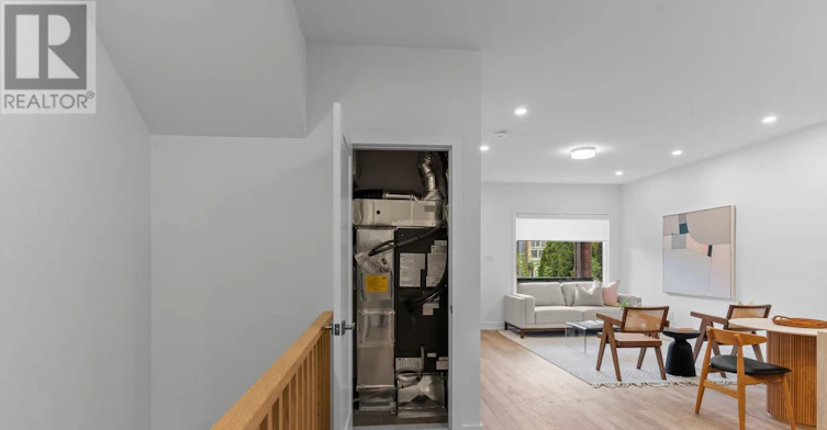 1-86 Kenwood Avenue, Toronto, ON, M6C 2S2 - 42