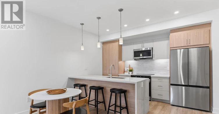 1-86 Kenwood Avenue, Toronto, ON, M6C 2S2 - 11