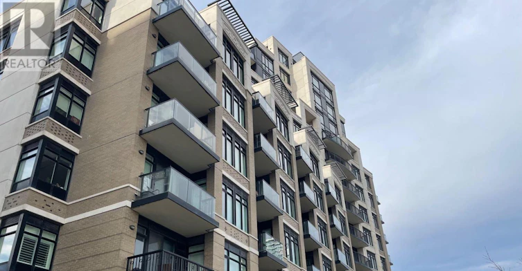 215-151 Upper Duke Crescent, Markham, ON, L6G 0E1