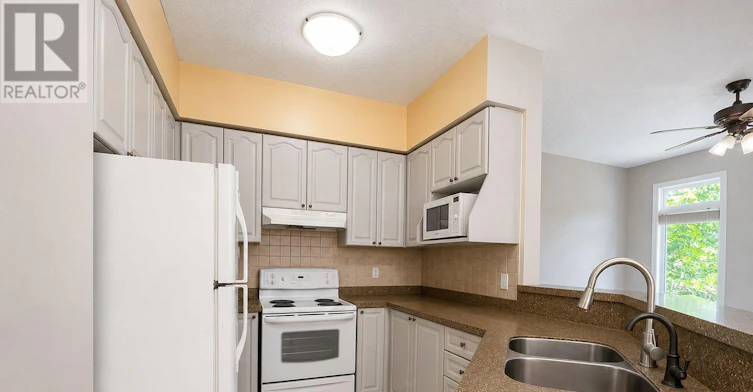 555 Grasslands Court, Waterloo, ON, N2V 2R5