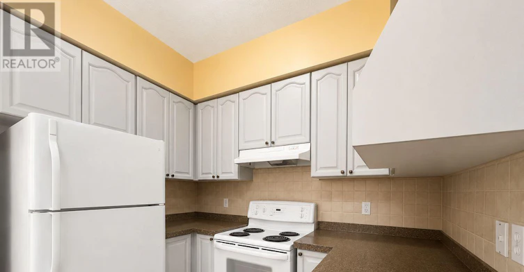 555 Grasslands Court, Waterloo, ON, N2V 2R5 - 2