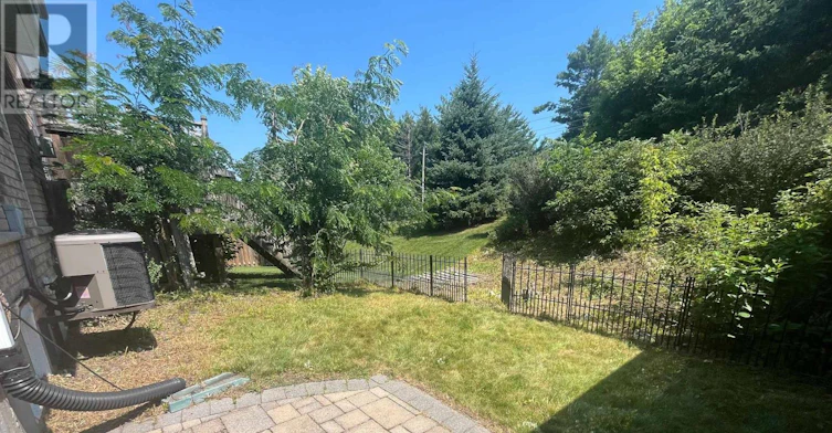 555 Grasslands Court, Waterloo, ON, N2V 2R5 - 33