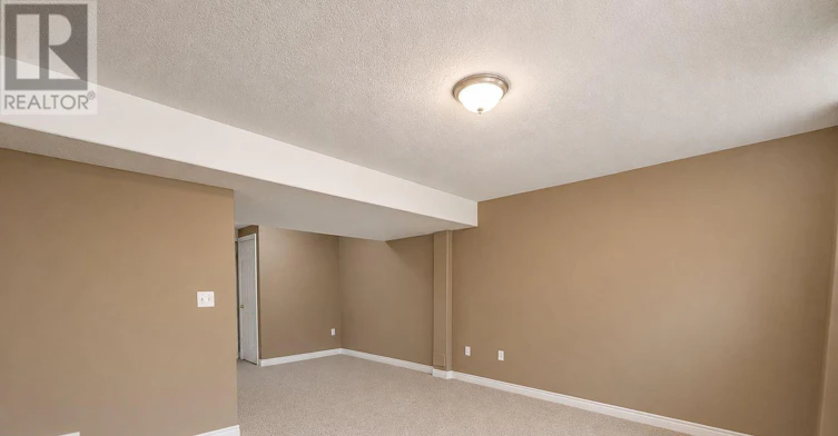 555 Grasslands Court, Waterloo, ON, N2V 2R5 - 8