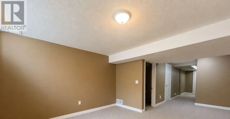 555 Grasslands Court, Waterloo, ON, N2V 2R5 - 9