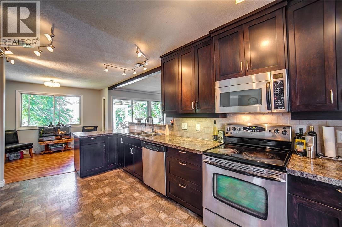 2848 Glasgow Road, West Kelowna, BC, V4T 1J7 - 9