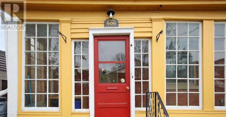 506 Wentworth Avenue, Ottawa, ON, K2B 5K1 - 2