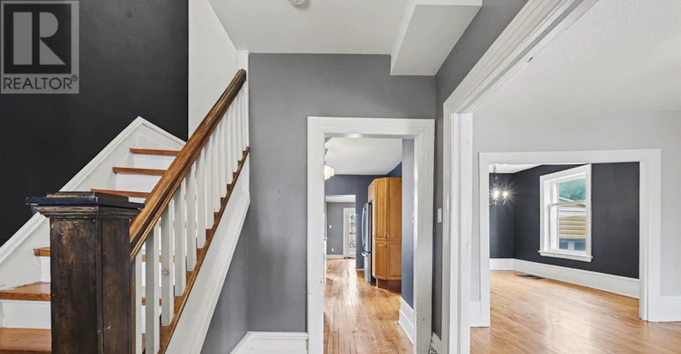 506 Wentworth Avenue, Ottawa, ON, K2B 5K1 - 5