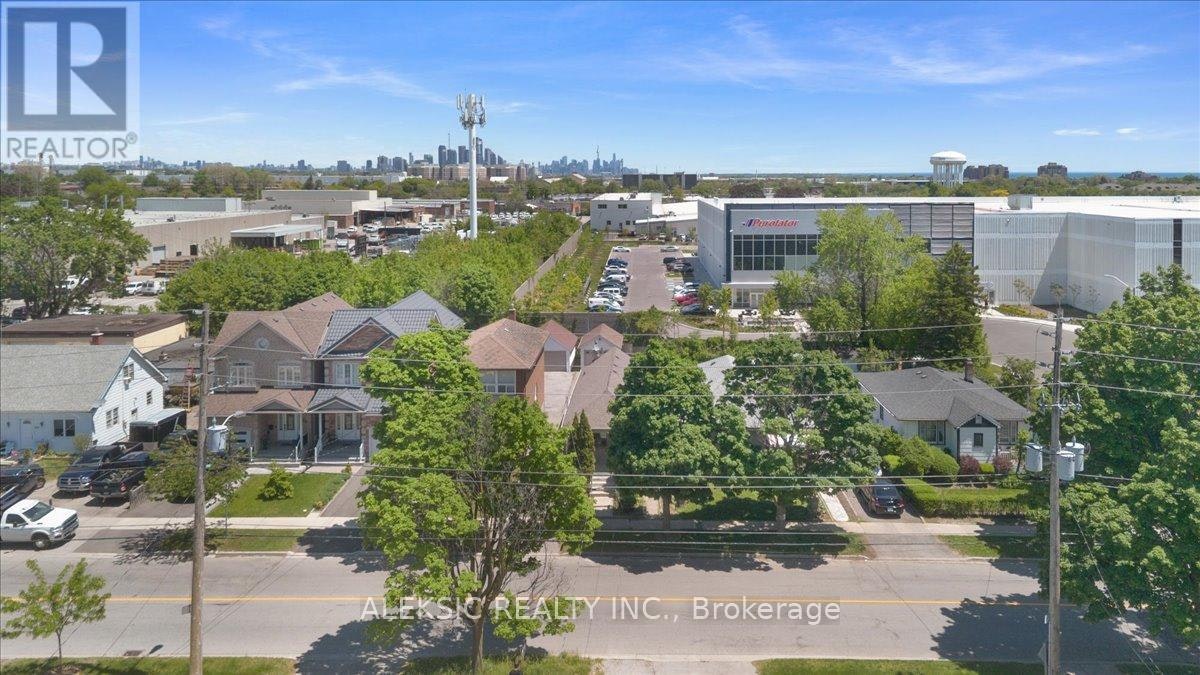 179 Thirtieth Street, Toronto, ON, M8W 3C6 - 36