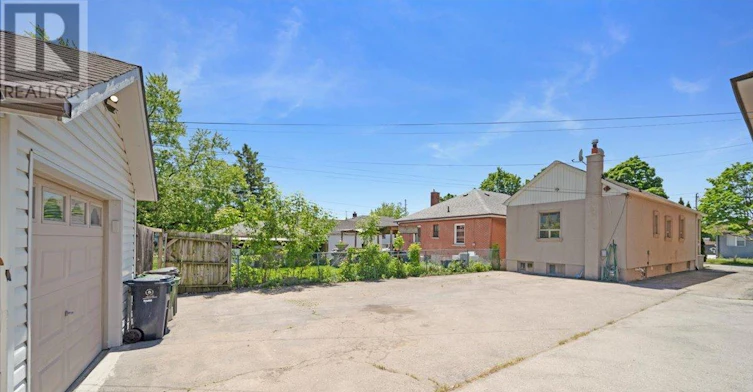179 Thirtieth Street, Toronto, ON, M8W 3C6 - 34