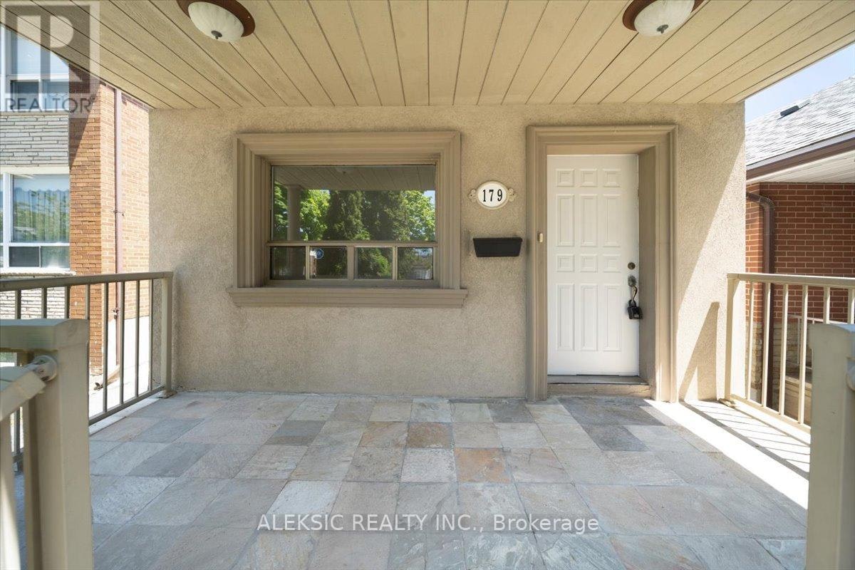 179 Thirtieth Street, Toronto, ON, M8W 3C6 - 2