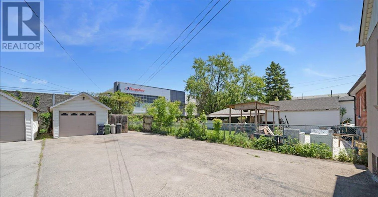 179 Thirtieth Street, Toronto, ON, M8W 3C6 - 32
