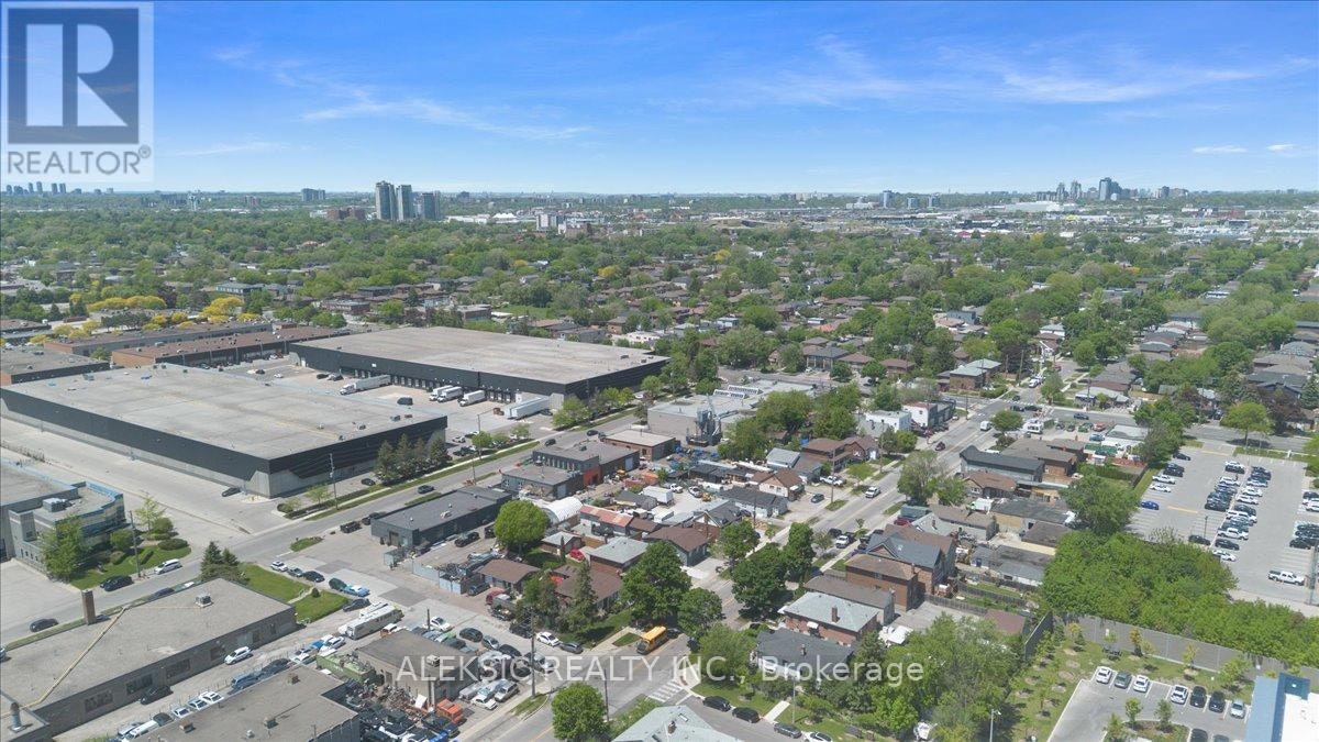 179 Thirtieth Street, Toronto, ON, M8W 3C6 - 40