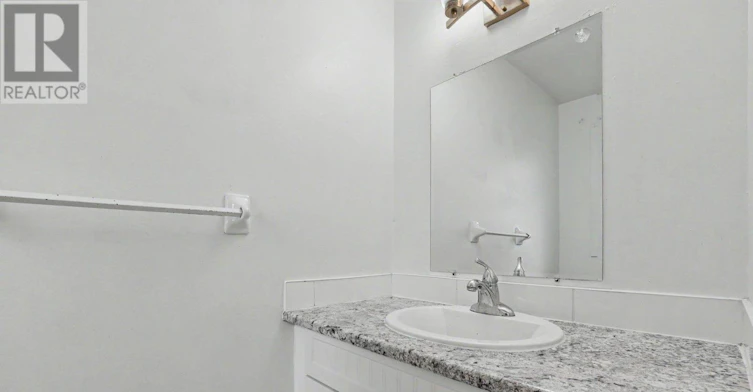 18 32a Sonnet Crescent, Ottawa, ON, K2H 8W7 - 8