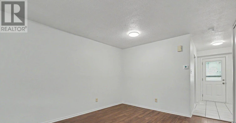 18 32a Sonnet Crescent, Ottawa, ON, K2H 8W7 - 5