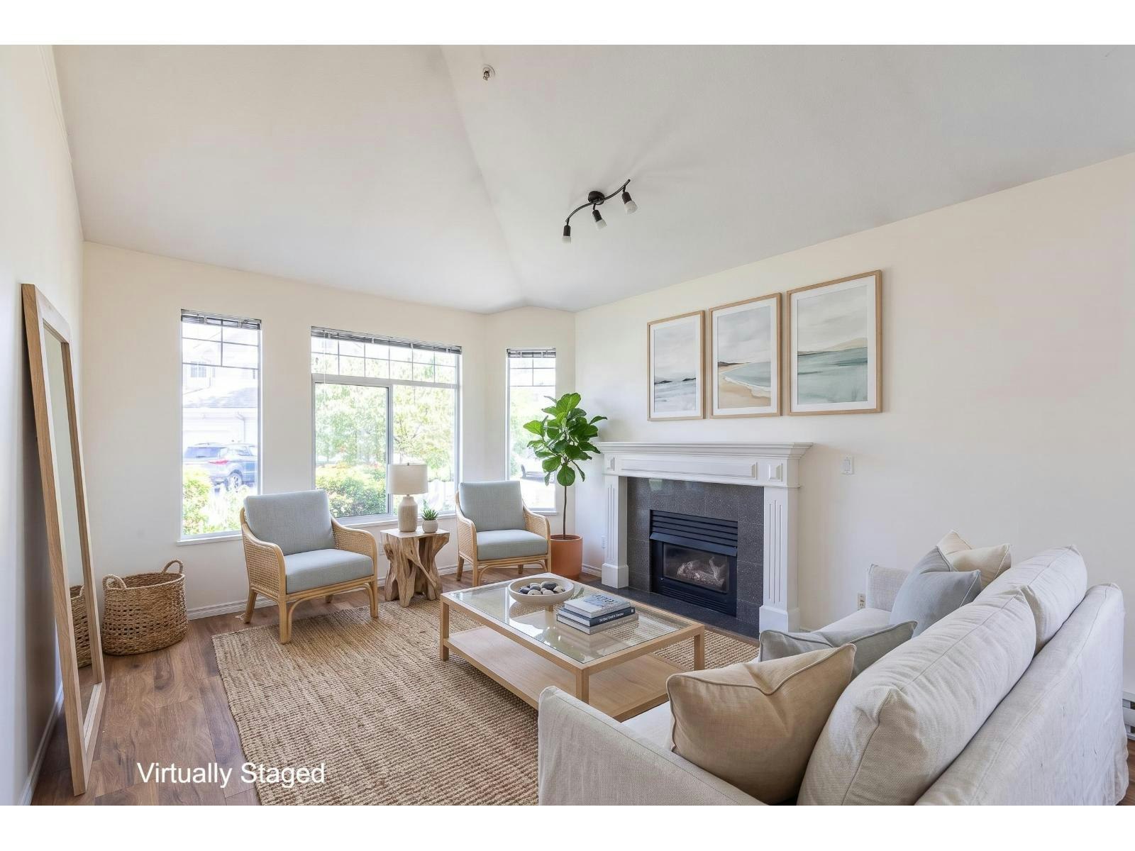 49-5708 208 Street, Langley, BC, V3A 8L4