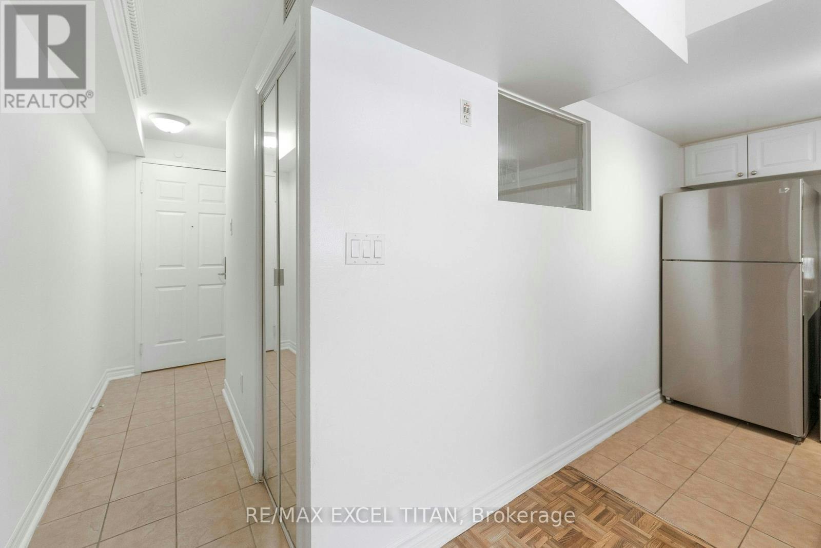 112-1407 Dupont Street, Toronto, ON, M6H 4J7 - 8