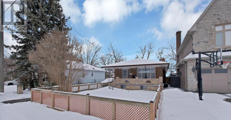 LOWER-934 Beechwood Avenue, Mississauga, ON, L5G 4E2