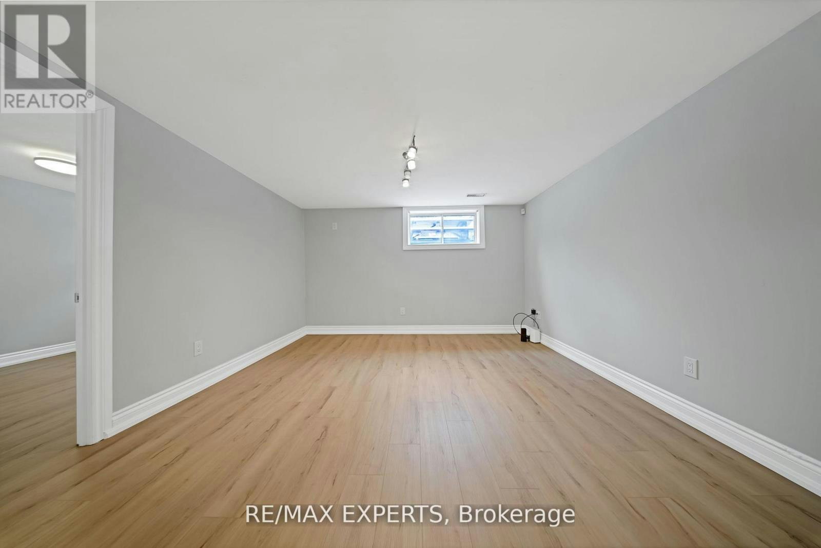 LOWER-934 Beechwood Avenue, Mississauga, ON, L5G 4E2 - 18