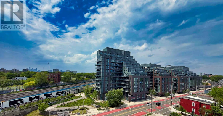 717-20 Minowan Miikan Lane, Toronto, ON, M6J 0E5 - 28
