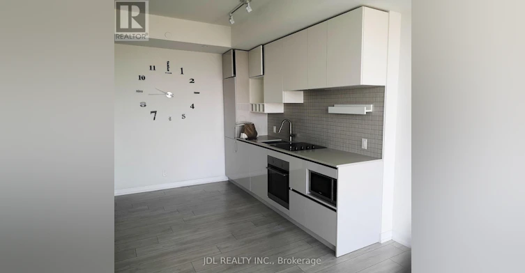 5211-898 Portage Pkwy, Vaughan, ON, L4K 0J6 - 2