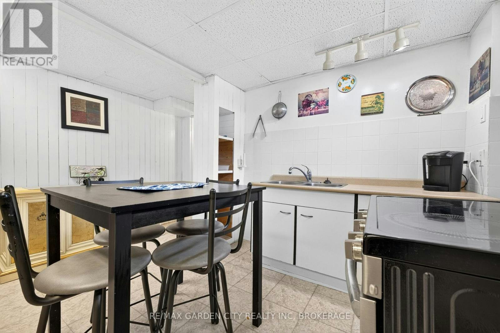 LOWER-38 Cypress Street, St. Catharines, ON, L2N 4L9 - 21