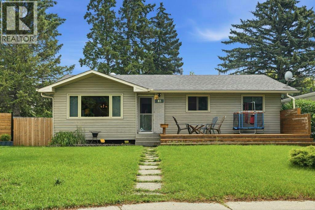 9832 Athens Road SE, Calgary, AB, T2J 1B9