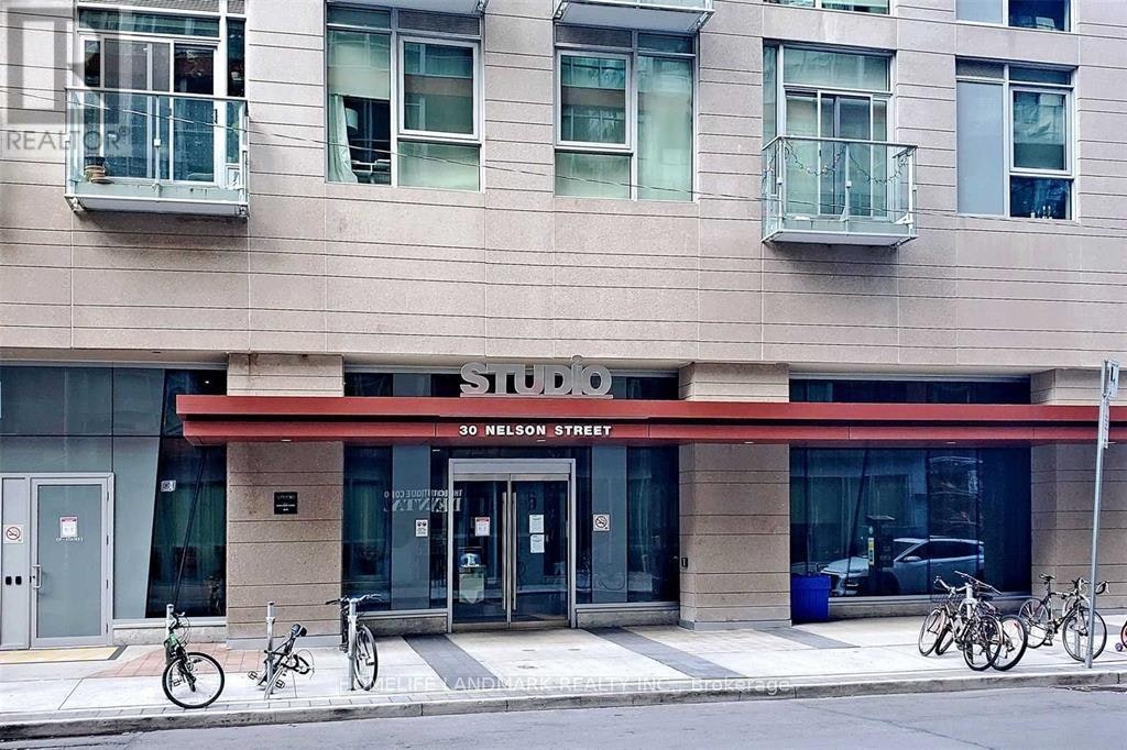 1209-30 Nelson Street, Toronto, ON, M5V 0H5