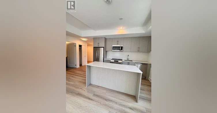 204-8 Manor Road W, Toronto, ON, M4S 0E6 - 2